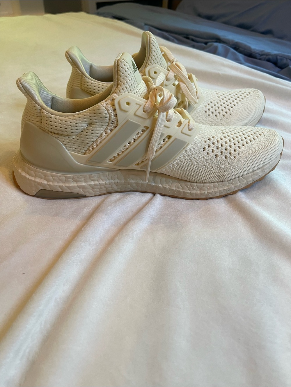 Adidas Ultraboost 1.0 Off White Cream Gum Sole Women’s Running Shoes Size 9.5 - Picture 5 of 9